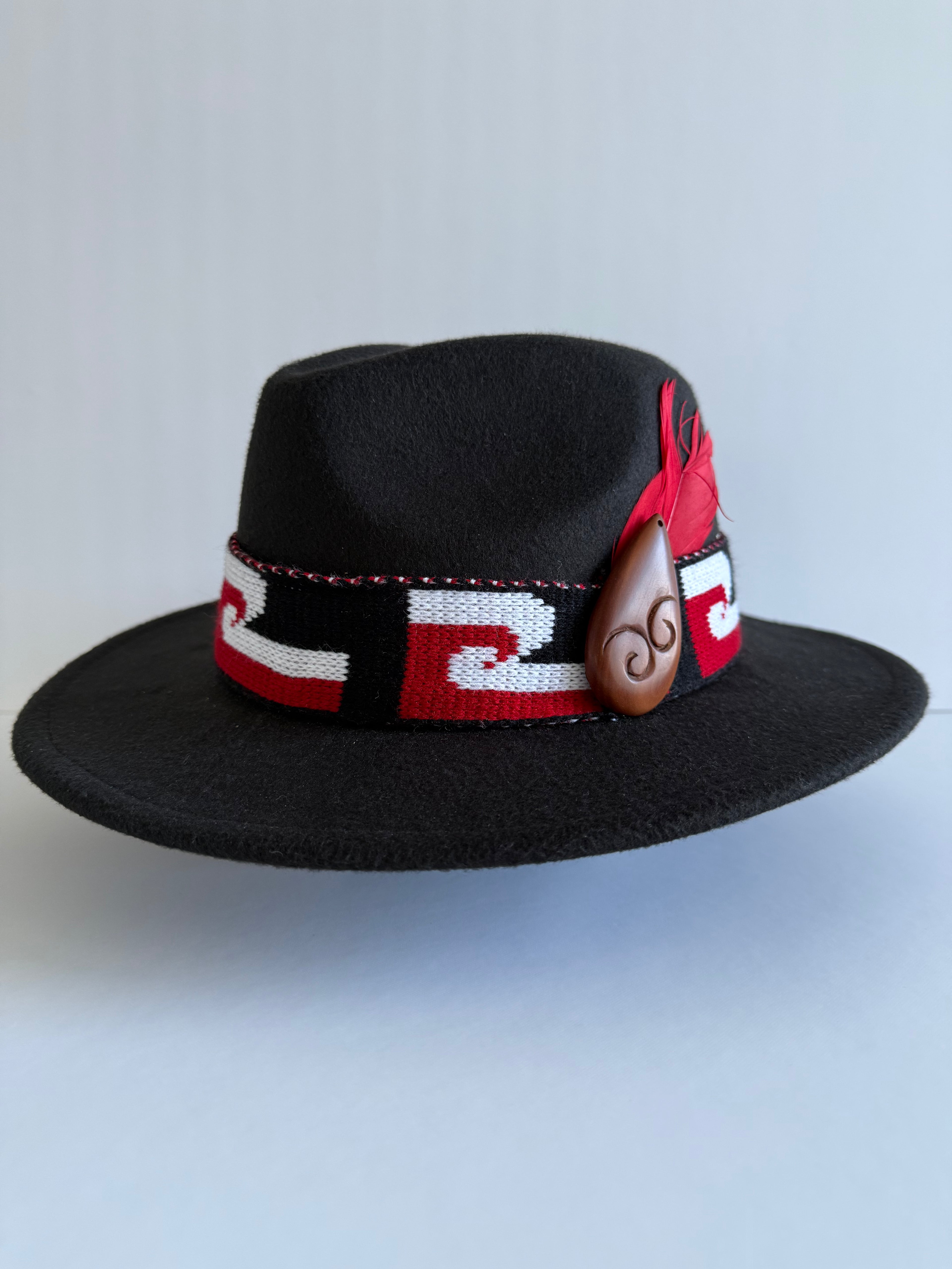 Māori-inspired black felt fedora hat with woven band – The Merchant of Aroha